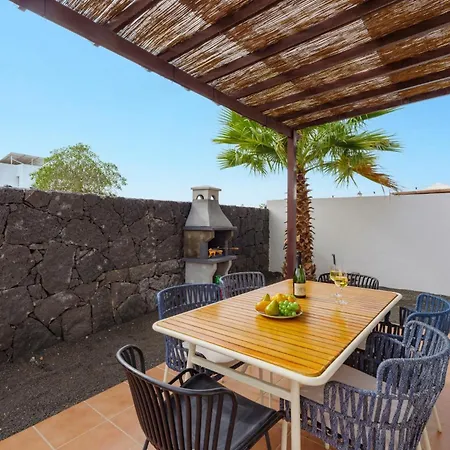 Sapri Piscina Climatizada Feriehus